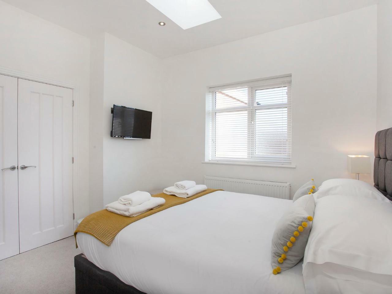 White House Apartments-Free Parking 1 Car Per Apartment York Exterior foto