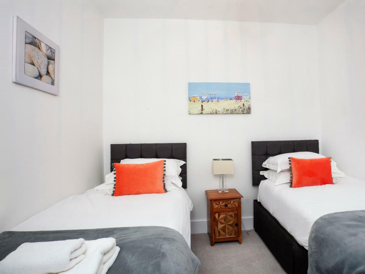 White House Apartments-Free Parking 1 Car Per Apartment York Exterior foto